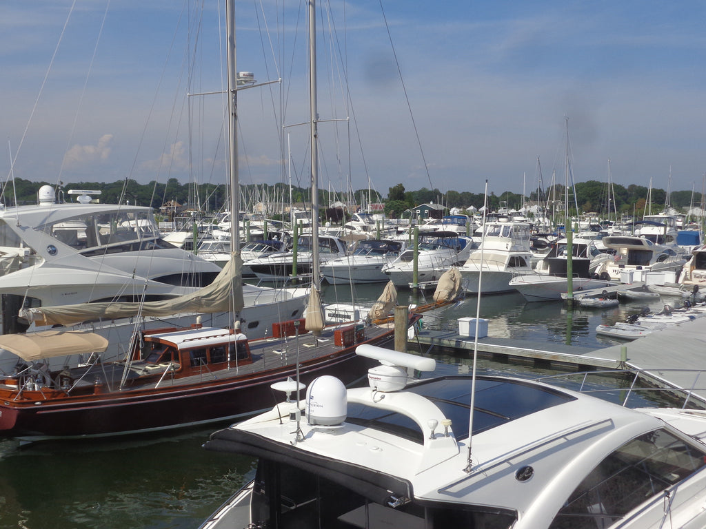 Summer equals boating for Marion Leigh and Petra Minx